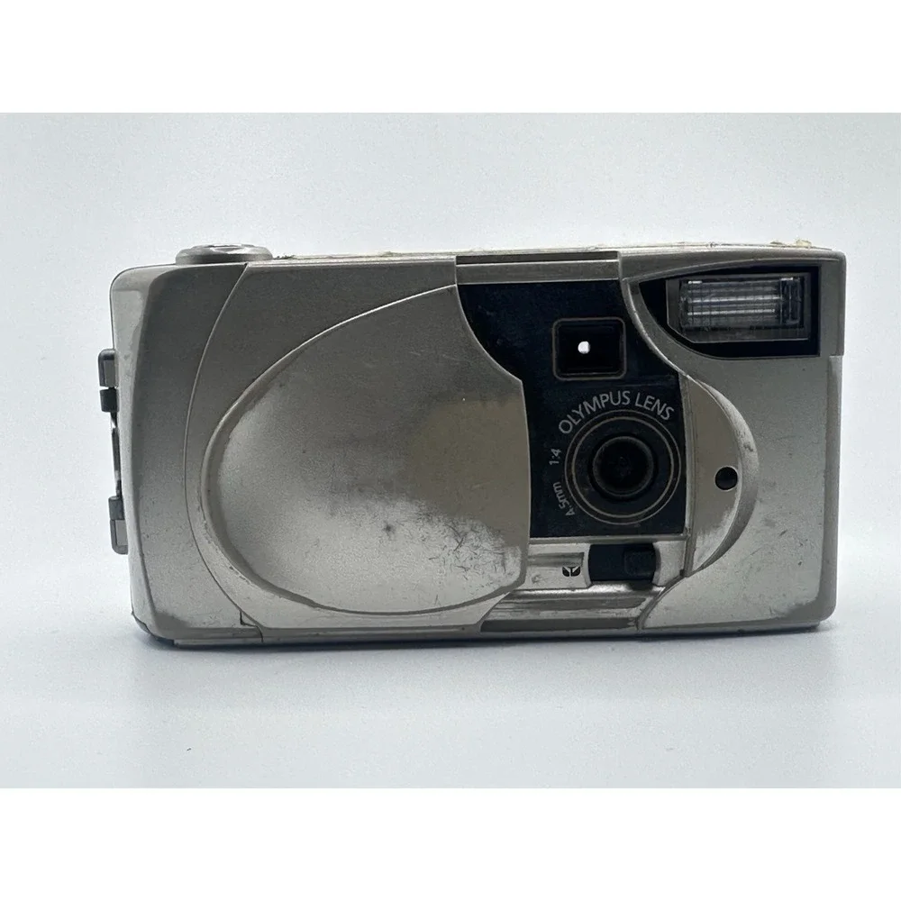 Olympus Camedia D-380 2.0MP Digital Camera Silver Untested For Parts Repair